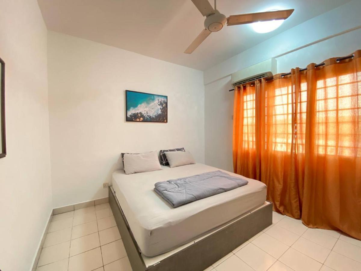 Homestay Juta Mines Seri Kembangan Balakong Serdang Lama Extérieur photo